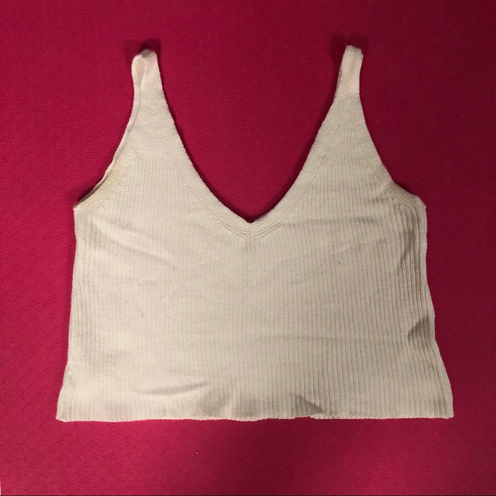 Knit v neck crop top